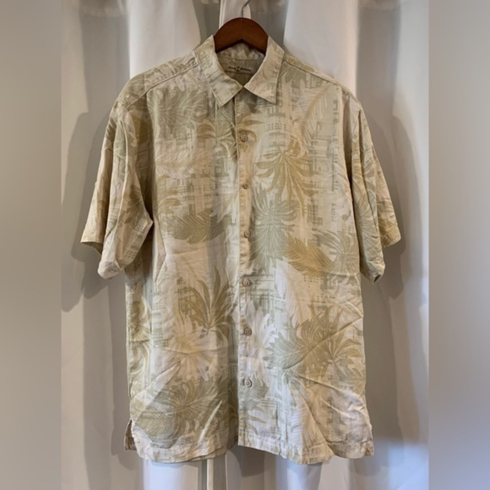 TOMMY BAHAMA Hawaiian  Short Sleeve Button Shirt‎ 100% Silk Mens Sz. Large